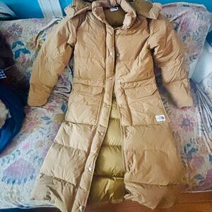 North Face Women's Brown Down Coat xs